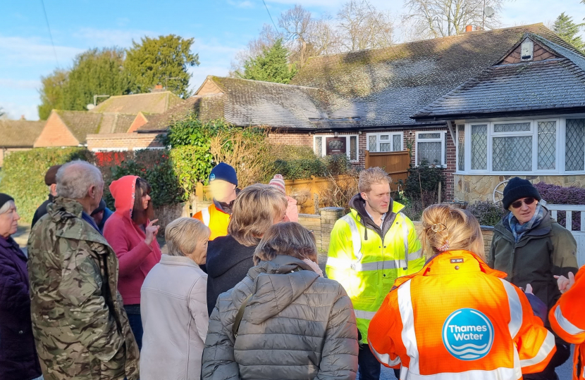 Dr Ben Spencer MP meets with residents and Thames Water in Thorpe
